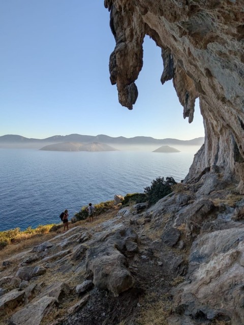 🔥 E SE QUEST’ANNO LE TUE VACANZE FOSSERO A KALYMNOS? 🇬🇷🧗‍♂️

Dall’8 al 19 settembre sarò a Kalymnos, il paradiso dell’arrampicata! 🌊☀️

🧗‍♀️ Adatto a principianti, esperti, famiglie e amici
🏝️ Arrampicata sulla roccia a picco sul mare
🤿 Mare, sole e tanto divertimento
✈️ Voli in questo momento a prezzi super!

📅 Non devi necessariamente partecipare per tutte le date!
Puoi aggregarti al gruppo anche per pochi giorni, scegliendo liberamente le date più comode per te.

🚨 ULTIMI POSTI DISPONIBILI!

Non serve essere un climber esperto: basta la voglia di partire e vivere un’esperienza diversa dal solito.

📩 Scrivimi adesso e vieni con noi!

#Kalymnos #KalymnosClimbing #ClimbingTrip #Arrampicata #guidaalpina